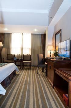 New Plum Garden Seasons Hotel - Shenzhen Zhucun  Экстерьер фото